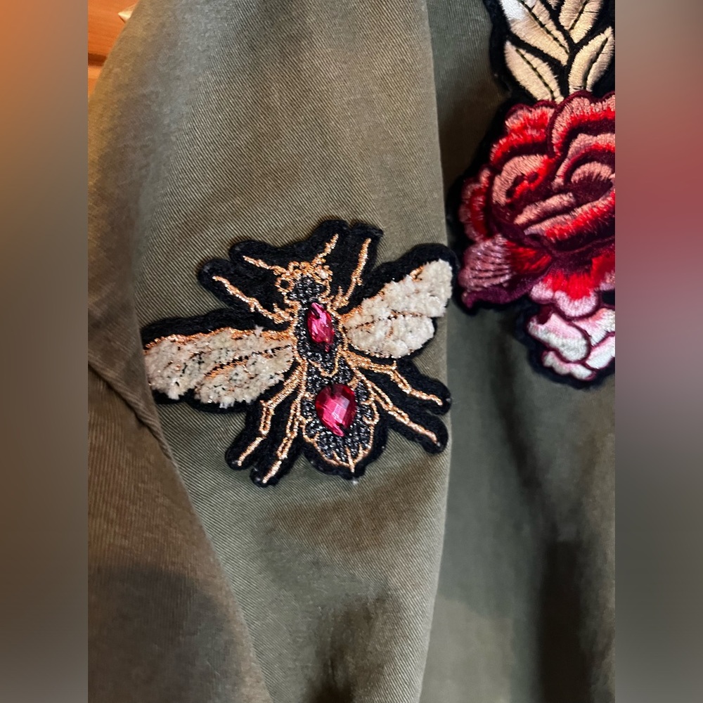 H&M Boxy Olive Green Military Jacket with Embroidered Bird, Rose & Snake Patches - Picture 10 of 14